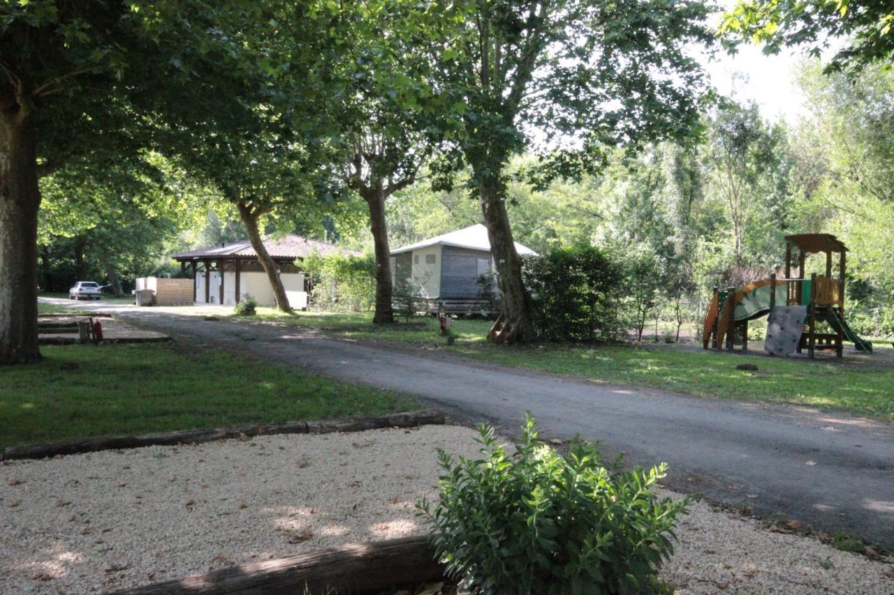 Sansais Camping L'Ilot Du Chail מראה חיצוני תמונה