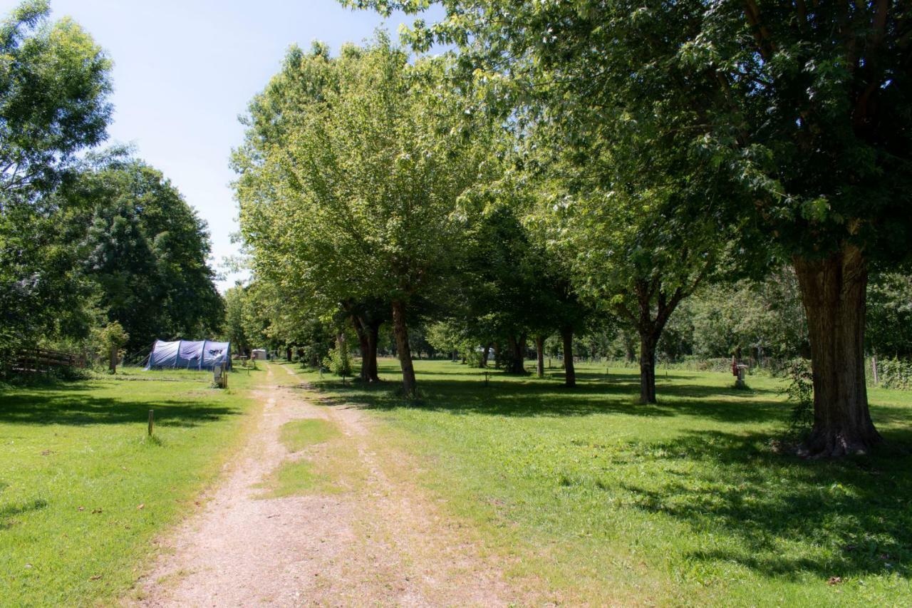 Sansais Camping L'Ilot Du Chail מראה חיצוני תמונה